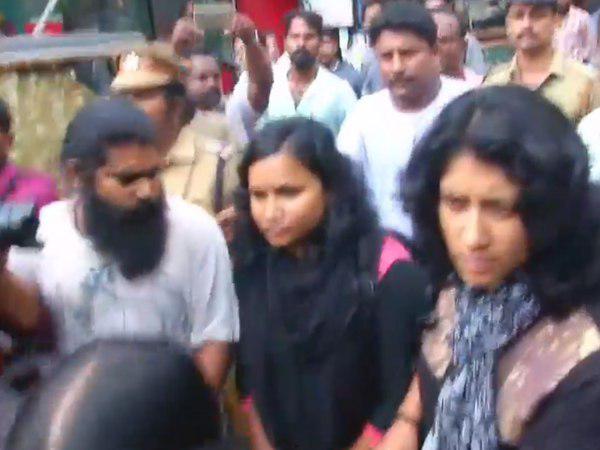 വാഹനം കയറ്റി വിട്ടു