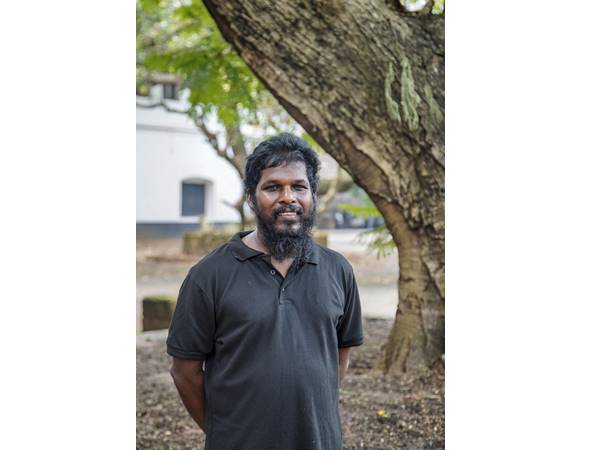 പ്രതിമാ നിര്മാണത്തില് ബിരുദം