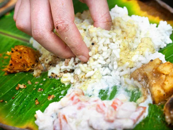 രജിസ്ട്രേഷന് നടത്തിയവര്ക്ക് ഭക്ഷണം