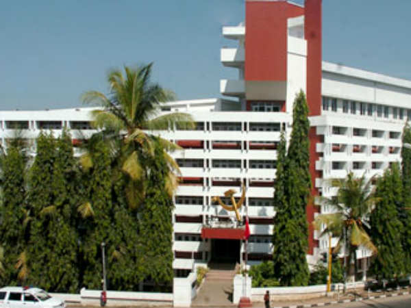 എ കെ ജി സെന്റർ കത്തിക്കും