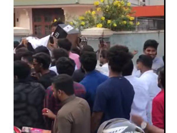 വിവാഹവീട്ടിലേക്ക് മൃതദേഹം