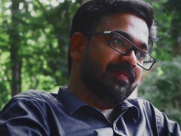 ആരോപണം കവിതാ മോഷണത്തില്