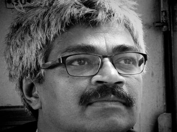 വ്യാജം