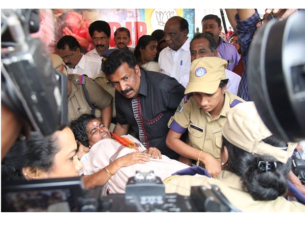 വിട്ട് നിന്നത് ചര്ച്ചയായി