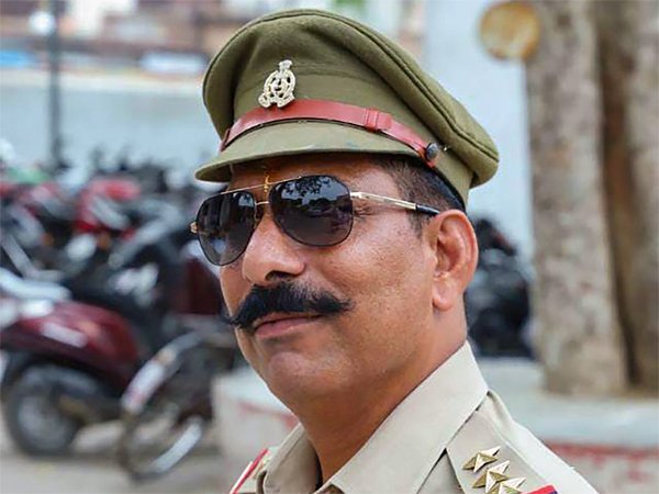 പിന്തുടര്ന്ന് കൊലപ്പെടുത്തി