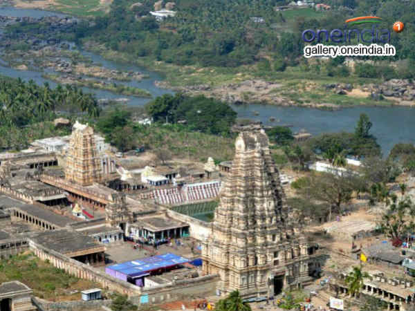 സംഗീതം പ്രവഹിക്കുന്ന തൂണുകൾ