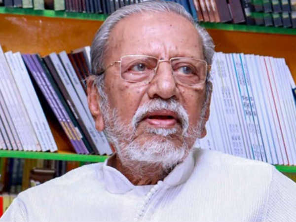 മലയാളികൾ സ്കൂളിൽ പോയി