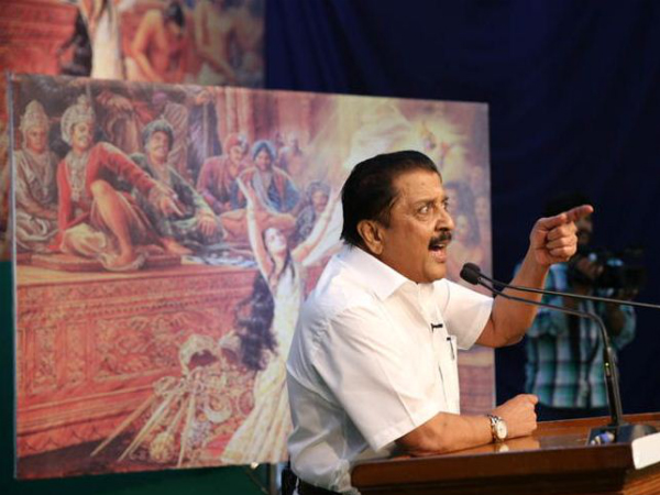 ഉദ്ഘാടനത്തിനിടെ