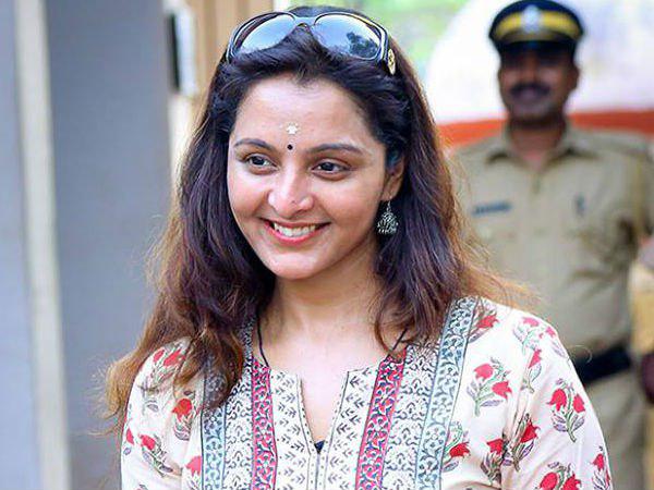 സാമൂഹ്യപ്രവർത്തനത്തിൽ സജീവം