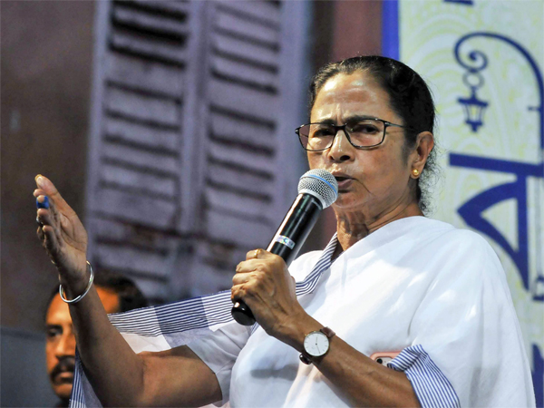 നിങ്ങൾ സംഘപരിവാർ പാളയത്തിൽ
