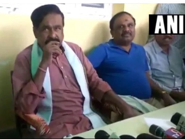 മൂന്ന് പേര്