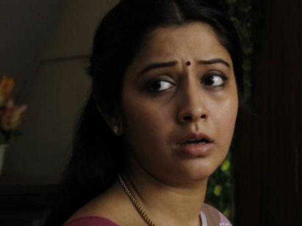 ശല്യം ചെയ്യുന്നു