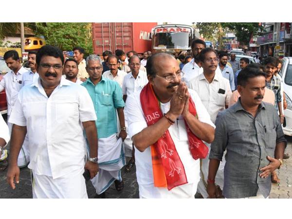 മണ്ഡലത്തിൽ സജീവമായി എഎൻ രാധാകൃഷ്ണൻ