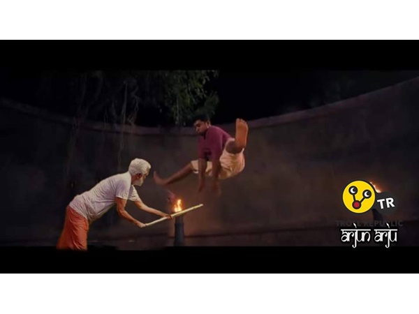 കൊച്ചുണ്ണിയുടെ അരികില്