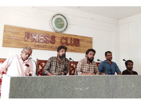 മനുഷ്യാവകാശ പ്രവര്ത്തകരെ പ്രവേശിപ്പിച്ചില്ലെന്ന്!!