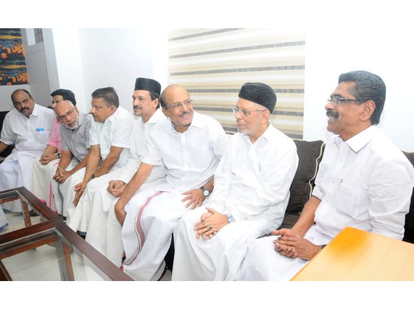 സമ്മര്ദ്ദം ചെലുത്തി ലീഗ്