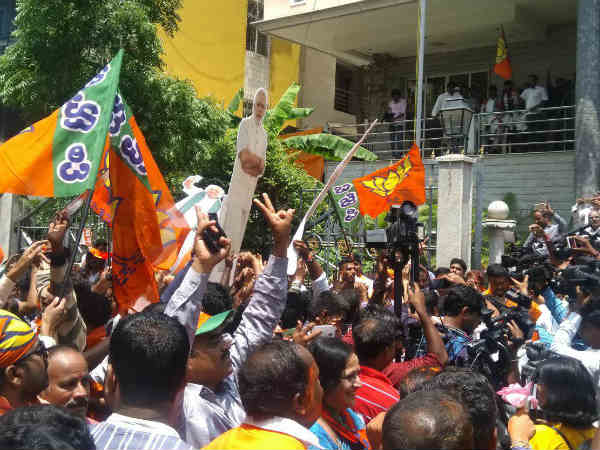 ആള്ക്കൂട്ട കൊലപാതകം