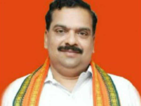 നേതാക്കൾ ദില്ലിക്ക്