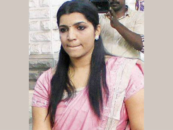 ഒറ്റയാള് പോരാട്ടം