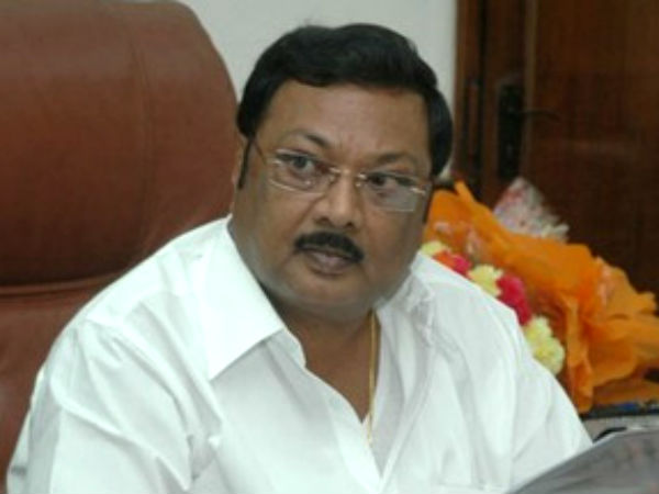 അഴഗിരിയുടെ ഭീഷണി