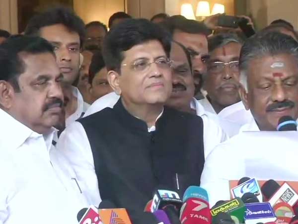 പ്രതീക്ഷകള്ക്ക് മേല്