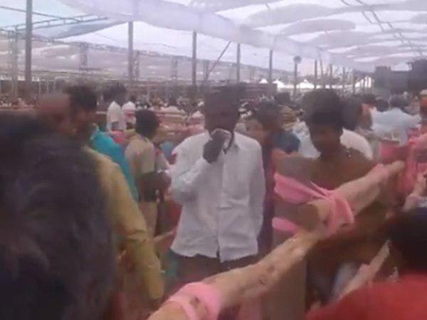 ബലം പ്രയോഗിച്ചു