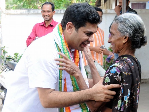 എറണാകുളത്ത് സീറ്റില്ല