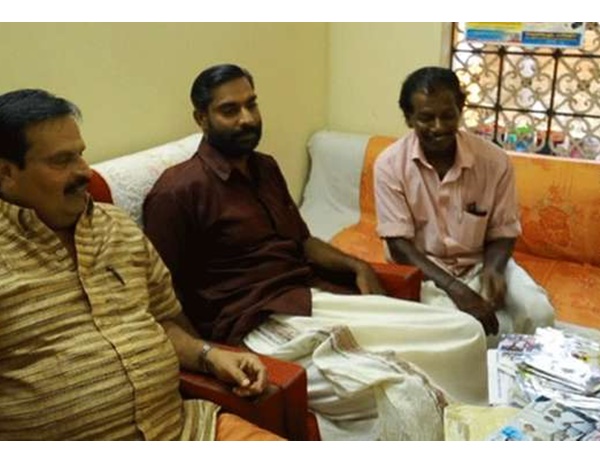 താമര വരച്ചു ചേര്ത്തു