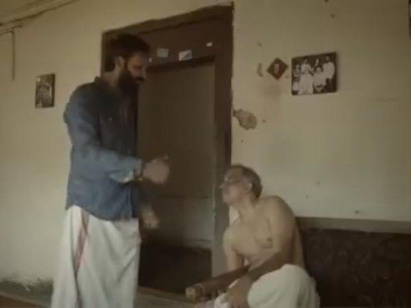 അടിമുടി വിമര്ശനം
