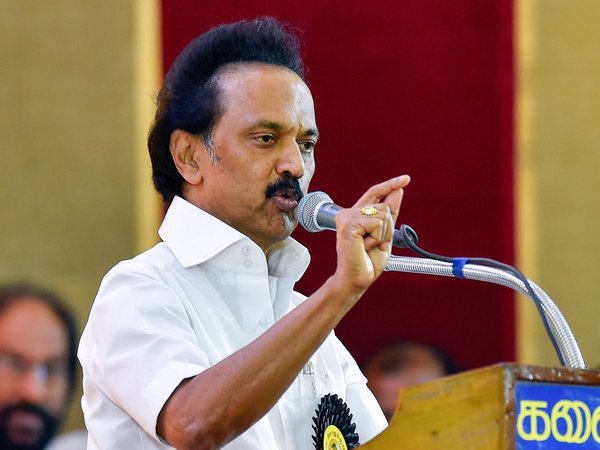ദളപതിയില് നിന്ന് തലൈവരിലേക്ക്