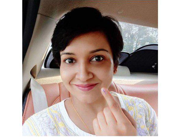 ആര്ക്കാണ് വോട്ട്