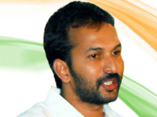 പിണറായി എന്തു ചെയ്തു?