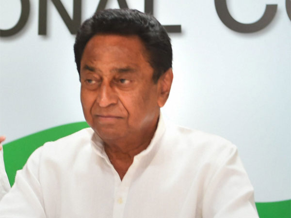 കോൺഗ്രസിന്റെ സമ്മാനപ്പൊതി
