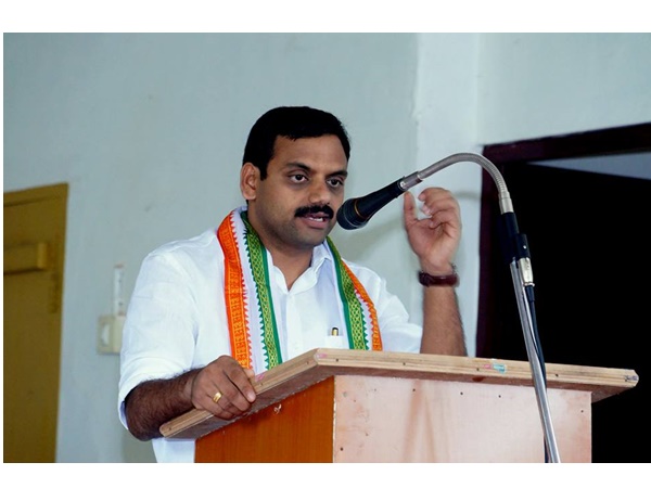 അൻപതിനായിരം വോട്ട്