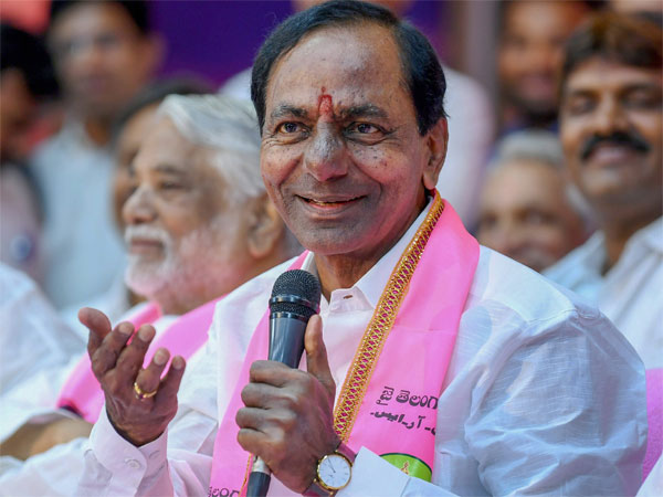 പുറത്താക്കി