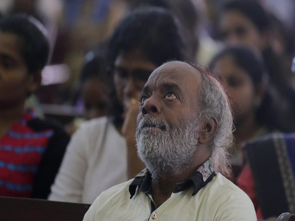 പോലീസ് സഹായത്തോടെ ആളുകളെ ഒഴിപ്പിച്ചു