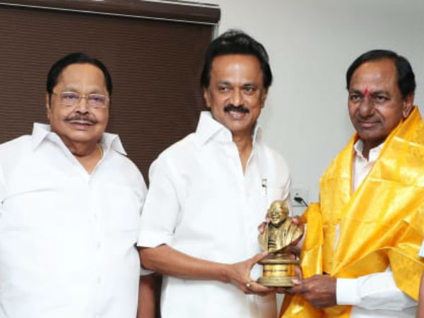 കോൺഗ്രസിനെ കൈവിടില്ല