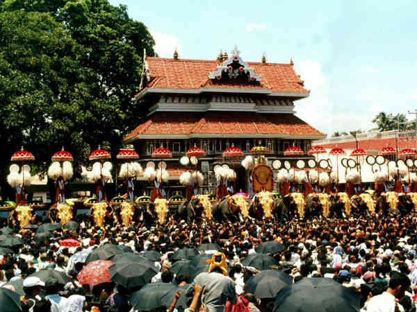 ഗോപുര നടതുറക്കൽ