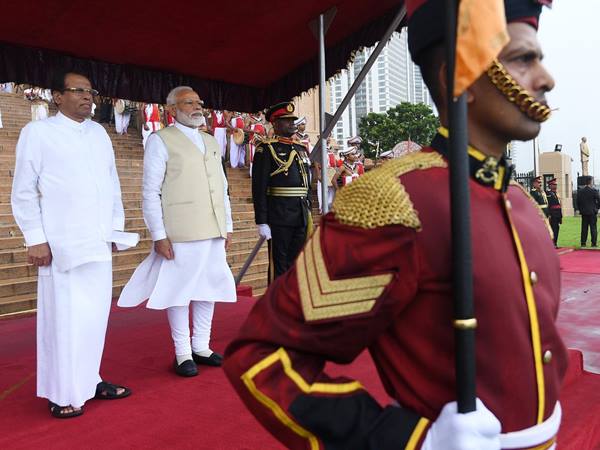 നയതന്ത്രം മെച്ചപ്പെടുത്താൻ