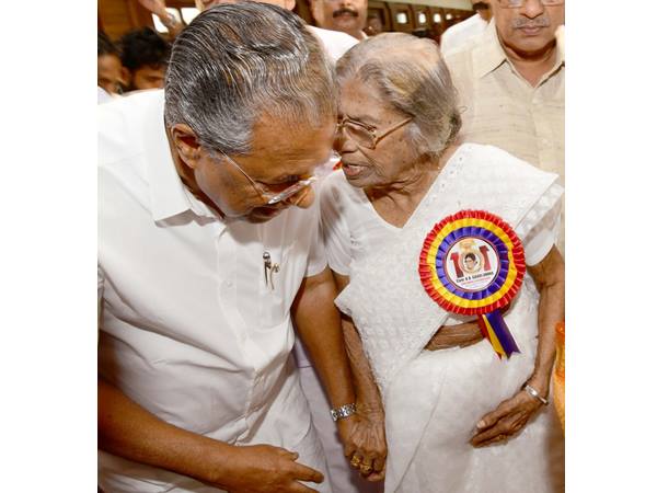 പാർട്ടിയിൽ നിന്ന് പുറത്തേക്ക്