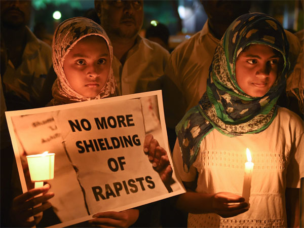 പ്രതികള്ക്ക് വേണ്ടി ബിജെപി