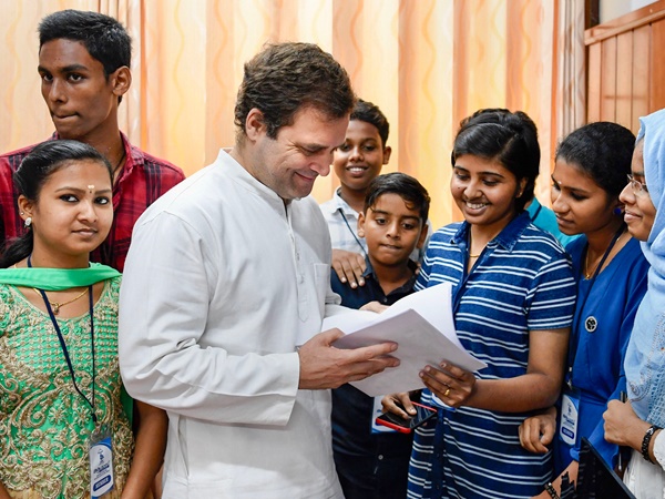 രാഹുൽ ഗാന്ധിയെ കാണാൻ