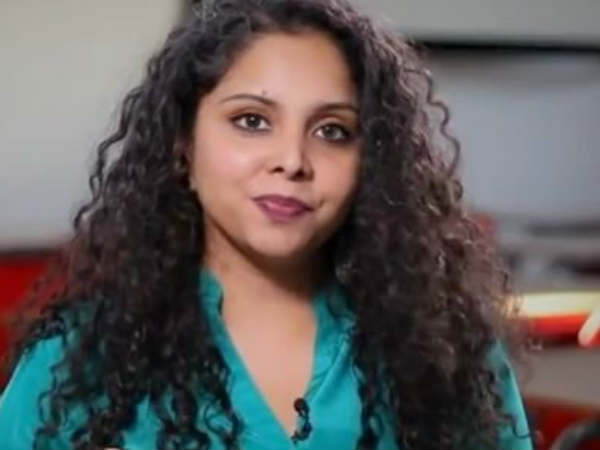 ആരാണ് റാണ അയ്യൂബ്
