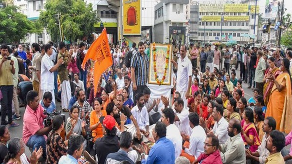 സ്ത്രീ പ്രവേശനത്തിനായി