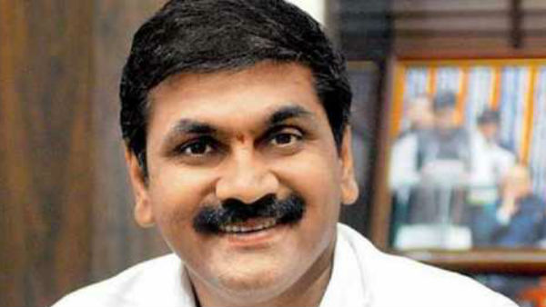 ശിവസേവ മുംബൈ അധ്യക്ഷനും കളംമാറി