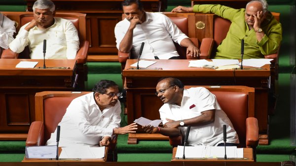 ന്യൂനപക്ഷ സര്ക്കാര്