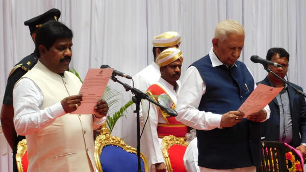 മറുകണ്ടം ചാടി