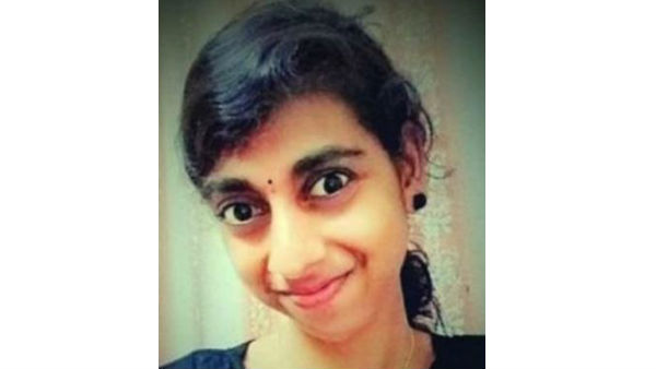 സീറ്റ് ബെല്റ്റുകൊണ്ട് മുറുക്കി