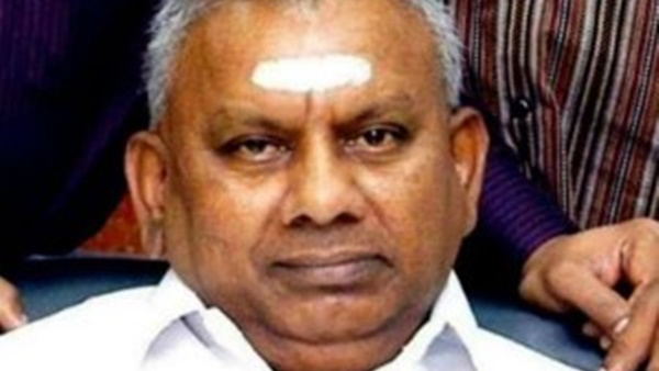 ഒരു ചെറിയ ഹോട്ടലില് നിന്ന്