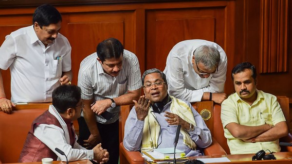 കോൺഗ്രസും ജെഡിഎസും വാശിയിൽ തന്നെ